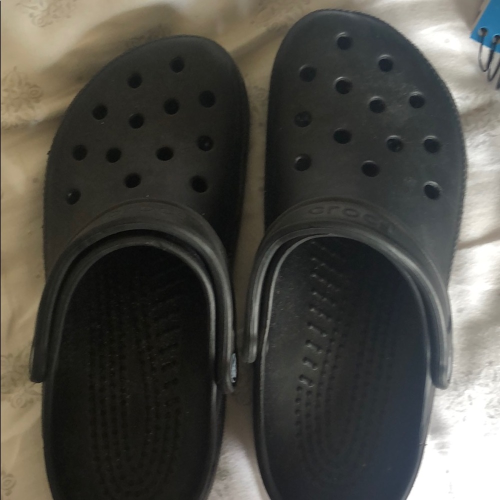 Black Crocs